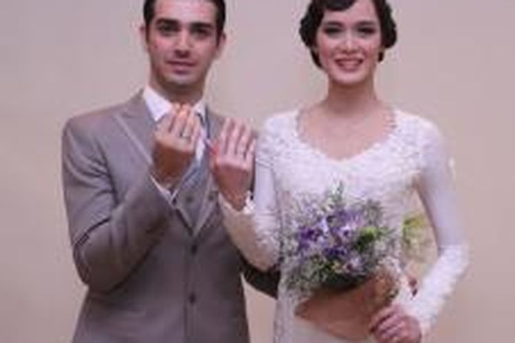 Fachry Albar dan Renata Kusmanto menikah di Jakarta pada Kamis (12/6/2014) pagi.