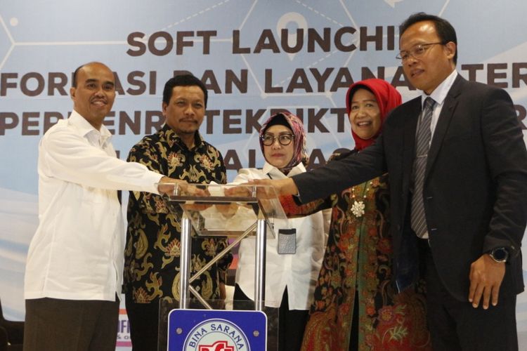 Lembaga Layanan Pendidikan (LLDikti) Wilayah III DKI Jakarta meluncurkan aplikasi Sistem Informasi dan Layanan Terpadu (SIL@T) di BSI Convention Center, Bekasi, Jawa Barat (22/7/2019).