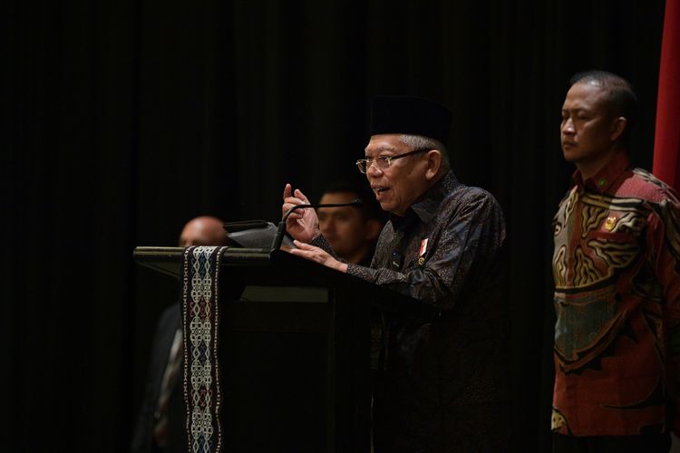 Wakil Presiden Ma'ruf Amin berpidato dalam pertemuan dengan para diaspora Indonesia di Auckland, Selandia Baru, Kamis (29/2/2024).