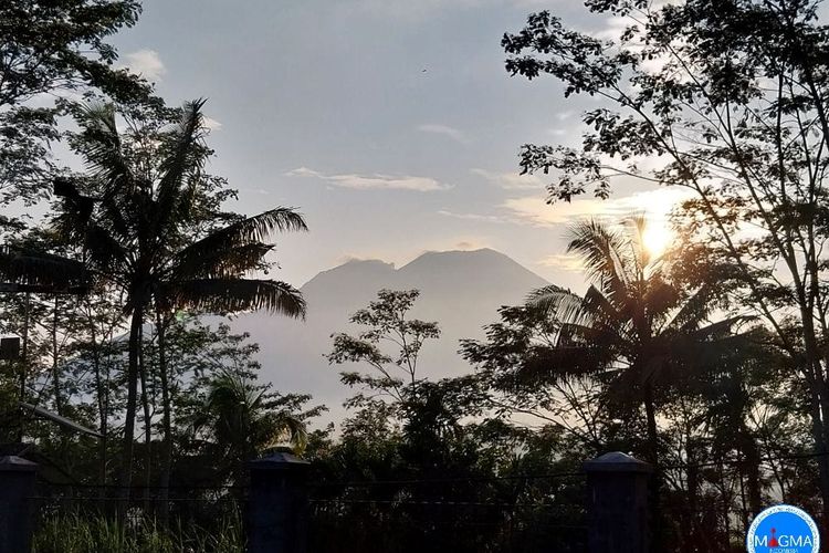 Ilustrasi Gunung Lamongan.