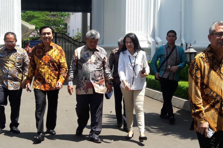 Pengurus HKBP usai bertemu Presiden Joko Widodo di Istana Merdeka, Jakarta, Senin (23/3/2017).
