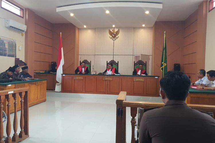 Sidang perdana gugatan nama GOR Bung Karna di Pengadilan Negeri Situbondo pada Rabu (3/7/2024).
