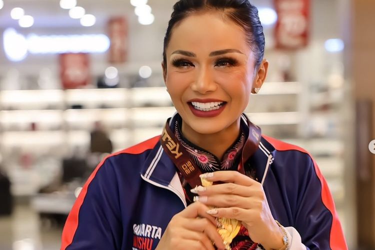 Kris Dayanti Raih 2 Medali Emas dalam Kejuaraan Wushu di Usia 51 Tahun