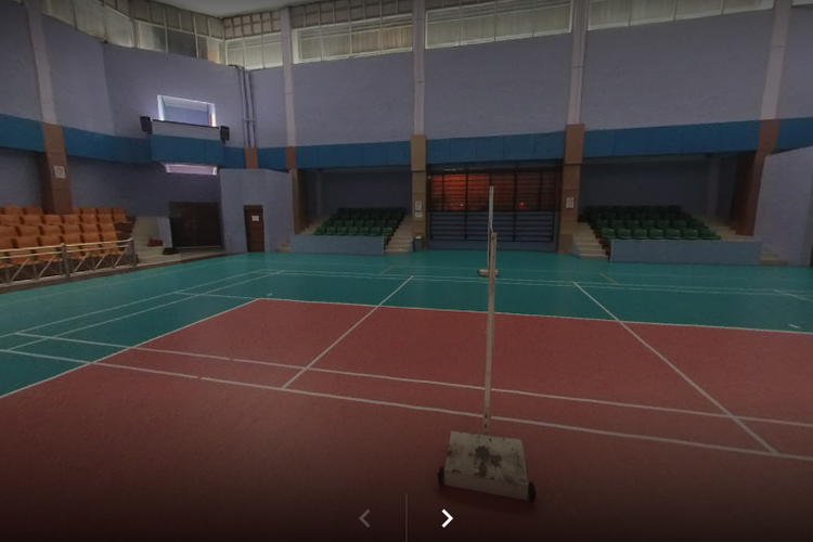 Lapangan badminton di Gelanggang Remaja Jakarta Pusat