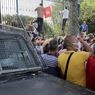 Kudeta Tunisia Terburuk dalam 10 Tahun, Massa Oposisi Bentrok dengan Pendukung Presiden