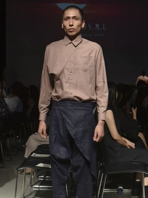 Koleksi (X)S.M.L di Tokyo Fashion Week