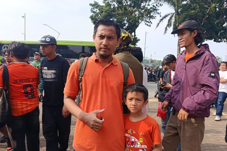 Ajak Anak Nonton Persija Vs Persib di GBK, Suporter Ini Ingin Kenalkan Atmosfer Stadion