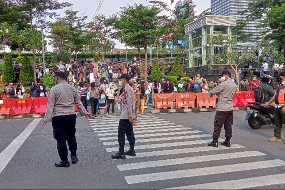 Polisi Bersiaga Sore Ini, Citayam Fashion Week Dilarang Sejak Pukul 15.45 WIB, Sabtu (30/7/2022)