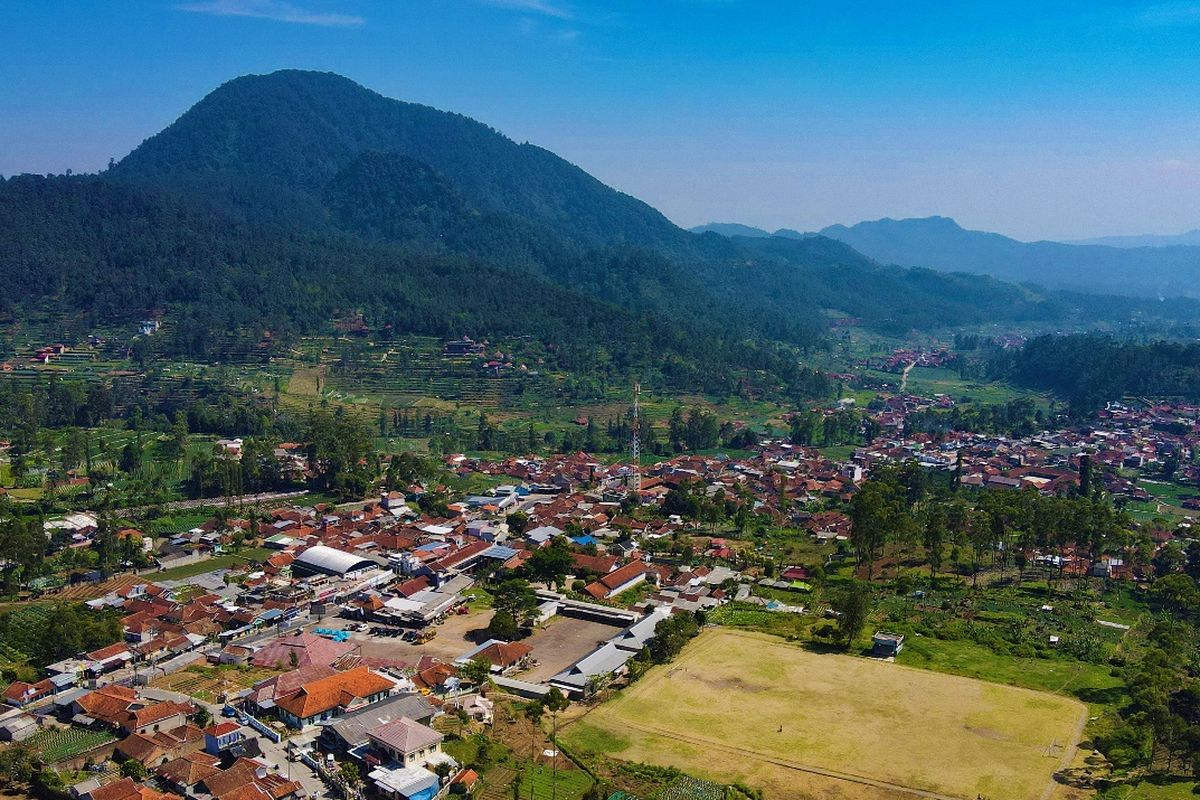 Desa Wisata Alamendah, di Kecamatan Rancabali, Kabupaten Bandung, Jawa Barat (Jabar).
