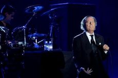 Konser Julio Iglesias Dibatalkan, Promotor Rugi Miliaran Rupiah