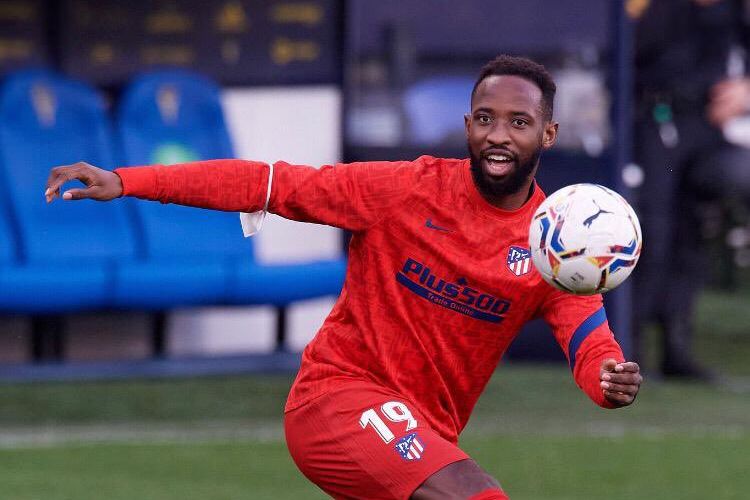 Moussa Dembele tengah berlatih bersama rekan-rekannya di Atletico Madrid,.