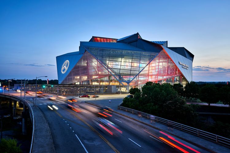 Eksterior Stadion Mercedes Benz di Atlanta, Georgia, Amerika Serikat, yang akan menjadi salah satu venue Piala Dunia 2026.