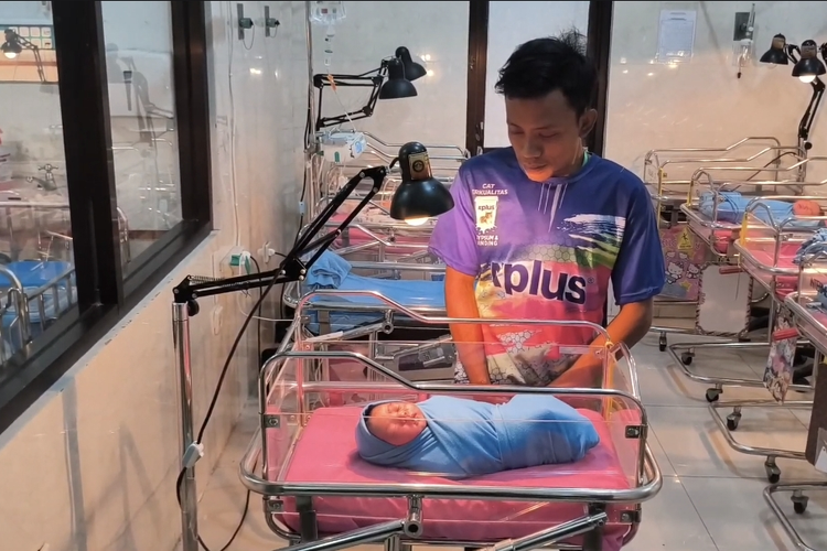 Melihat Gibran, Bayi di Lumajang yang Lahir Saat HUT RI