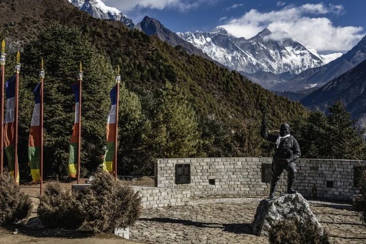 Rolex rayakan 70 tahun pendakian Gunung Everest