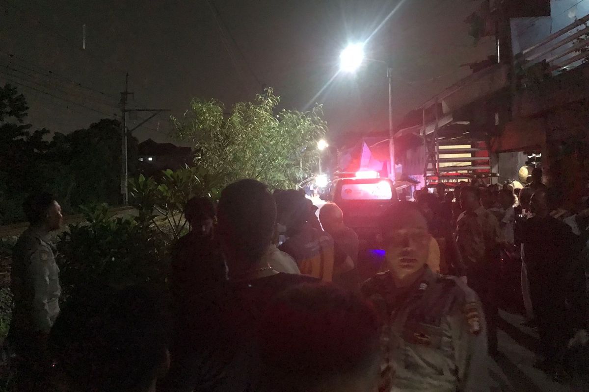 Lokasi seorang kakek tertabrak KRL di Pesanggrahan, Jakarta, Jumat (14/10/2022) malam.