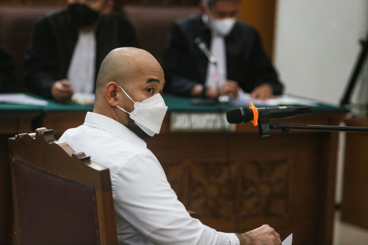 Foto stok: Terdakwa  Baiquni Wibowo menjalani sidang di Pengadilan Negeri (PN) Jakarta Selatan.