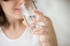 Simak, 6 Manfaat Minum Air Putih di Pagi Hari