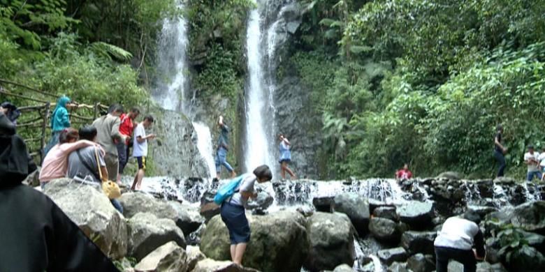 Curug Cilember di kawasan Puncak, Jawa Barat.