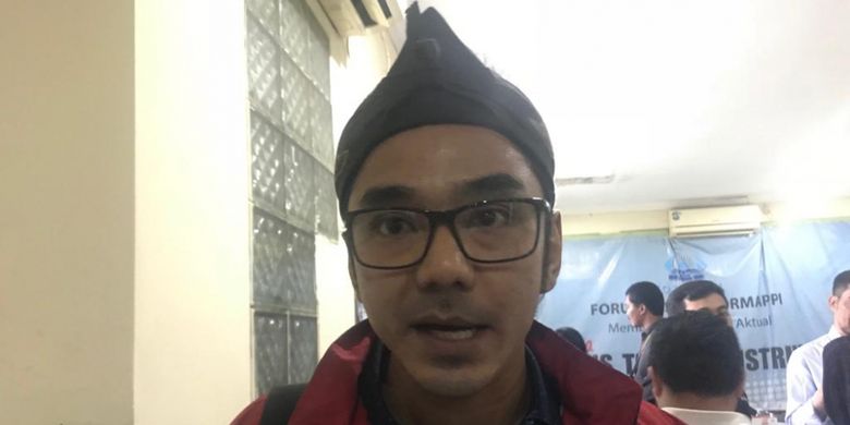 Caleg DPR RI dari Partai Solidaritas Indonesia (PSI) untuk dapil Jawa Barat IX, Dedek Prayudi, saat ditemui di kantor Forum Masyarakat Peduli Parlemen Indonesia (Formappi), Jakarta Timur, Kamis (31/1/2019).  