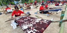 Diminati Wisatawan, Tenun Ikat Bukukan Nilai Transaksi Tertinggi di Festival Sandalwood 