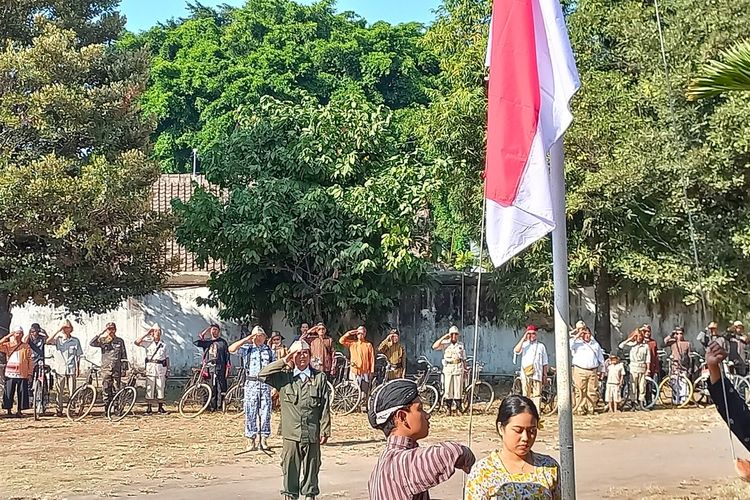 Upacara bendera unik digelar di kota Yogyakarta, peserta pakai seragam veteran, baju adat, dan kebaya, Sabtu (17/8/2024)
