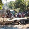 Desak Polisi Tangkap Pelaku Pembunuhan saat Pilkades, Warga Bima Blokade Jalan
