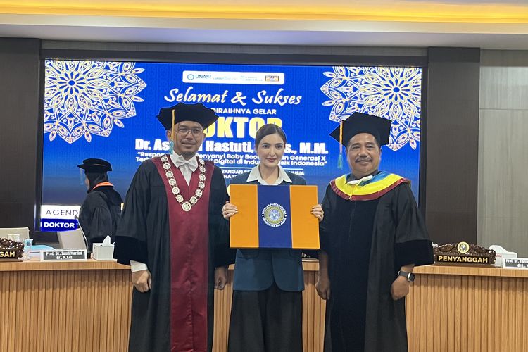 Perjuangan Ashanty 3 Tahun Tempuh S3 di Unair, Disuntik 300 Kali karena Masalah Kesehatan
