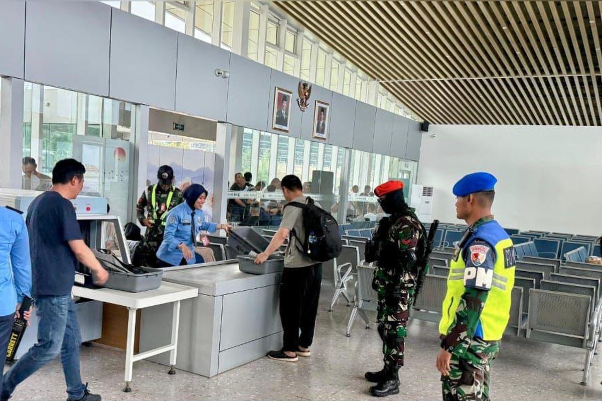 Pengawasan di Bandara PT IWIP, Maluku Utara, 5 Desember 2025.