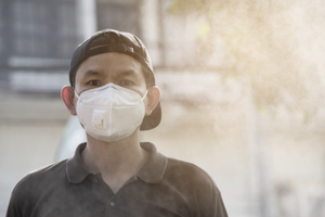 Masker untuk Abu Vulkanik, Dokter Paru Sarankan yang Memiliki Filtrasi di Atas 95 Persen