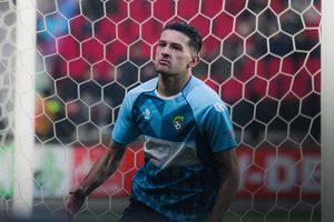 Rating Justin Hubner di Hasil Ajax Amsterdam Vs Fortuna Sittard 4-1