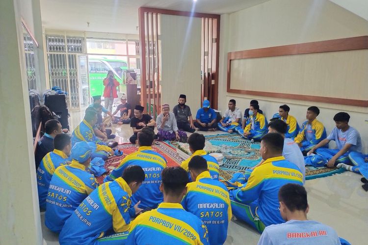 Ketua Umum KONI Bangkalan Moch Fauzan Ja'far, Saat Melepas Cabor Futsal di Kantor KONI Bangkalan,