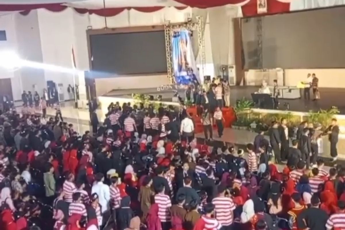 Suasana Pengenalan Kehidupan Kampus Bagi Mahasiswa Baru (PKKMB) Universitas Trunojoyo Madura (UTM) pada Selasa (5/8/2025).