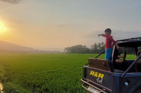 Berburu Sunset di Rawa Pening Sembari Susur Sungai Naik Jip