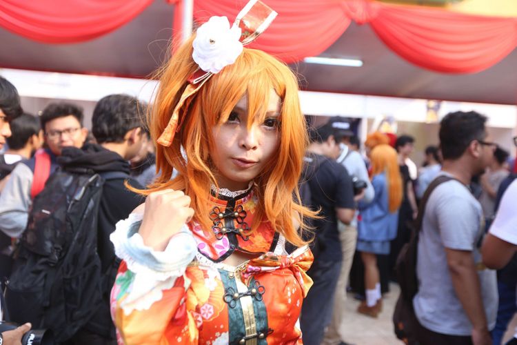 Seorang Cosplay berpose saat acara Ennichisai 2018 di Blok M Square, Jakarta, Minggu (1/7/2018). Ennichisai merupakan festival tahunan yang menampilkan berbagai budaya dan kuliner Jepang, acara ini juga memperingati 60 tahun hubungan antara Jepang dan Indonesia.