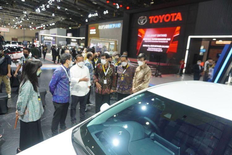 Toyota hadirkan deretan mobil yang mendapat diskon PPnBM di Jakarta Auto Week 2022