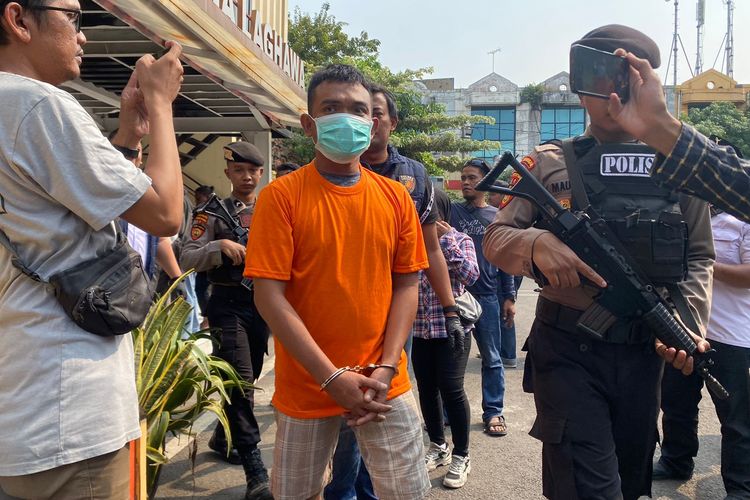 Samsul Anwar (35), pelaku pembunuh muazin di Surabaya