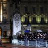 Peti Mati Ratu Elizabeth II Tiba di Istana Buckingham, Bersiap Menuju Westminster Hall untuk Disemayamkan
