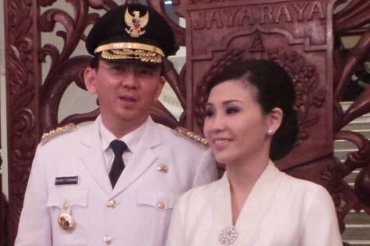 Basuki Tjahaya Purnama atau Ahok bersama istrinya Veronica Tan saat Ahok menjabat sebagai gubernur.