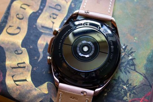 Akankah Smartwatch Samsung Terbaru Ungguli Apple Watch?