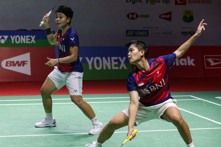 Ganda putri Indonesia, Apriyani Rahayu/Siti Fadia Silva Ramadhanti. Terkini, Apriyani/Fadia tampil dalam ajang Swiss Open 2023. Mereka melakoni laga perempat final Swiss Open 2023 kontra wakil China, Li Yi Jing/Luo Xu Min di St Jakobshalle, Basel, pada Jumat (24/3/2023) malam WIB. (foto stok)