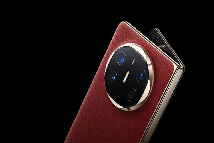 HUAWEI Mate X6 hadir sebagai ponsel lipat yang tahan lama dan berbobot ringan.