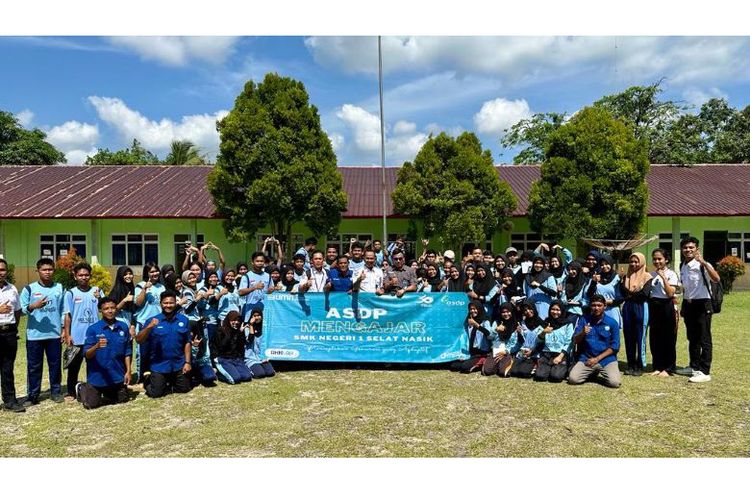 ASDP Mengajar digelar SMKN 1 Selat Nasik, Kabupaten Belitung, Jumat (2/5/2023).
