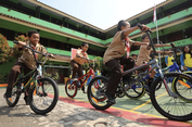 Mendisdakmen Imbau Pelajar Pakai Sepeda, Orangtua Siswa: Kalau Dekat Cocok, Kalau Jauh Kasihan...