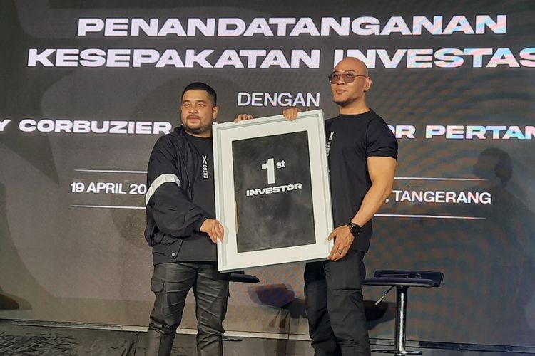 Berawal dari obrolan di podcastnya, Deddy Corbuzier akhirnya resmi menjadi investor pertama Erigo.