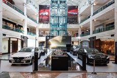 Sapa Mobil Para Sultan di BMW Exhibition