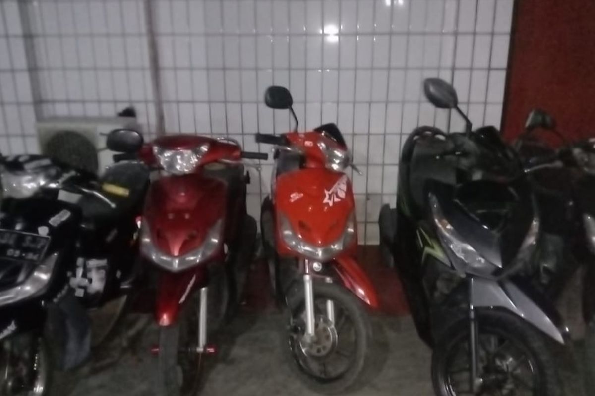 Lima motor yang diamankan Polsek Pasar Minggu sebagai barang bukti dari aksi pencuri sepeda motor (curanmor) di bilangan Pasar Minggu, Jakarta Selatan