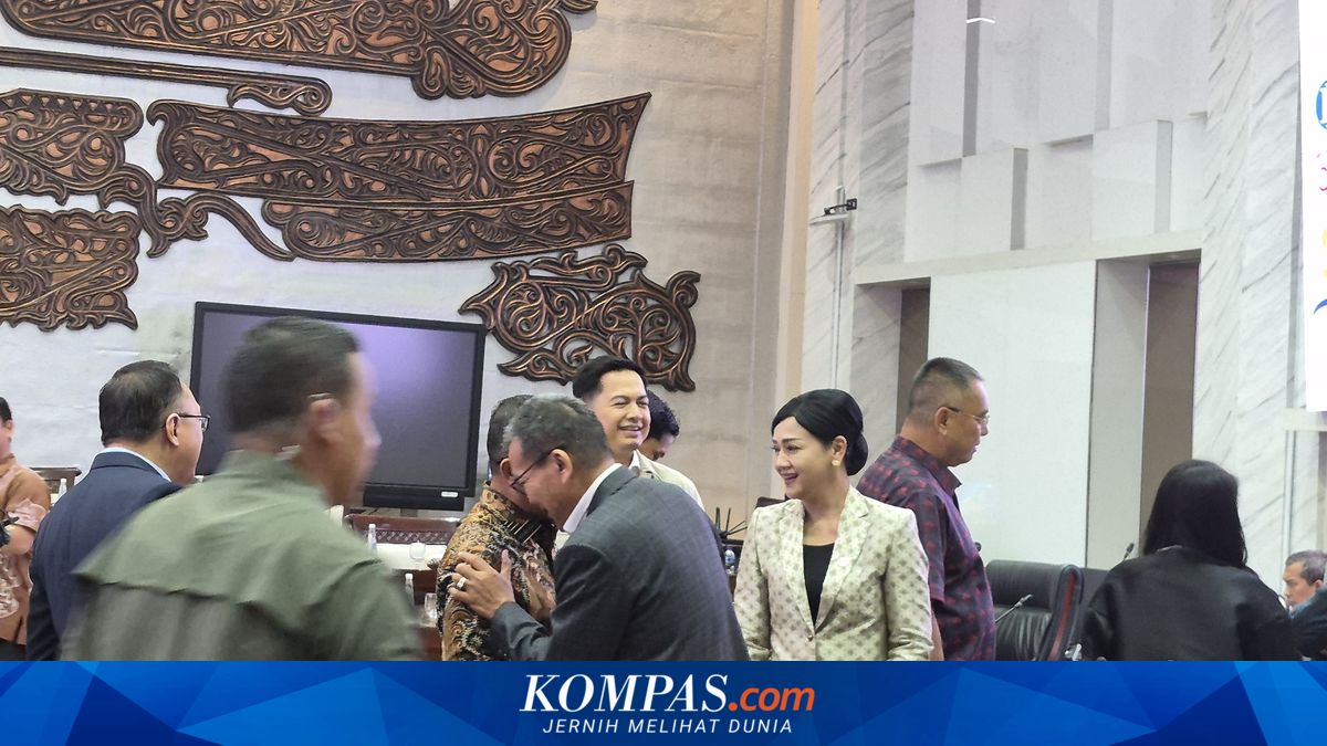 OJK Bungkam Usai Rapat Tertutup dengan DPR, Hanya Singgung Dana SAL