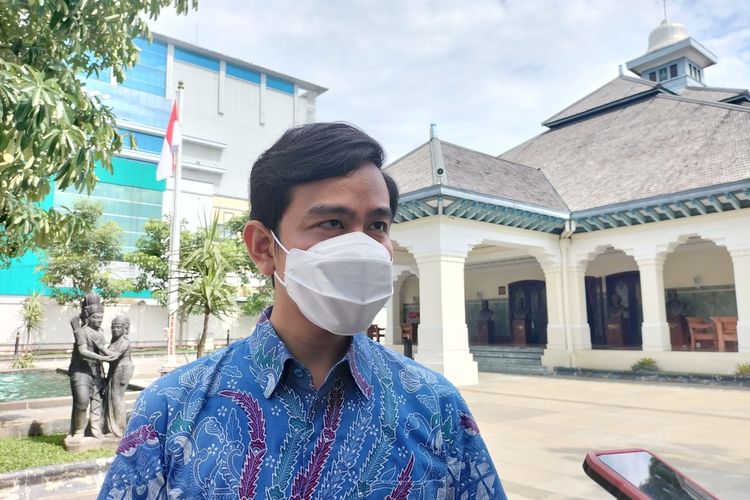 Wali Kota Solo Gibran Rakabuming Raka saat berada di Loji Gandrung, Selasa (22/2/2022)