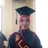 Orosida Azizah, Anak Penjual Kue dari Sumedang, Lulus Cumlaude dari Fakultas Teknik Unsika
