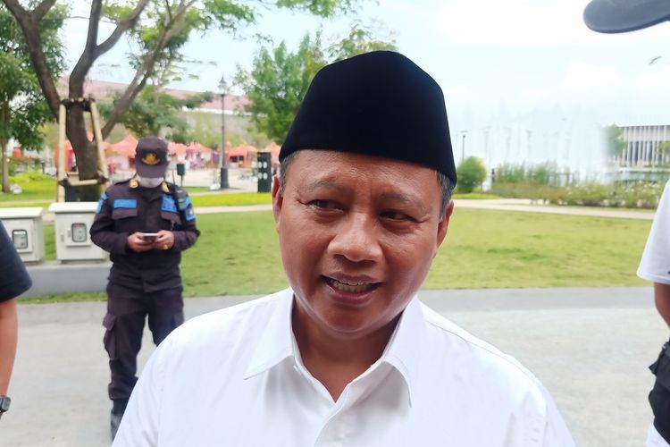 Wakil Gubernur Jawa Barat Uu Ruzhanul Ulum